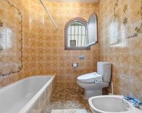 Resale - Villa - Altea