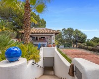 Resale - Villa - Altea
