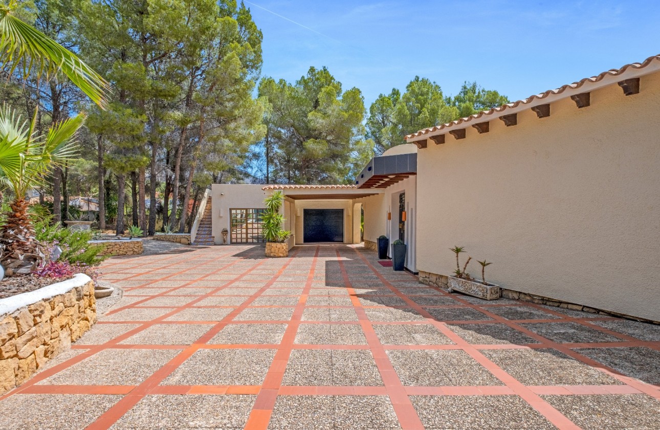 Resale - Villa - Altea