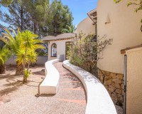 Resale - Villa - Altea