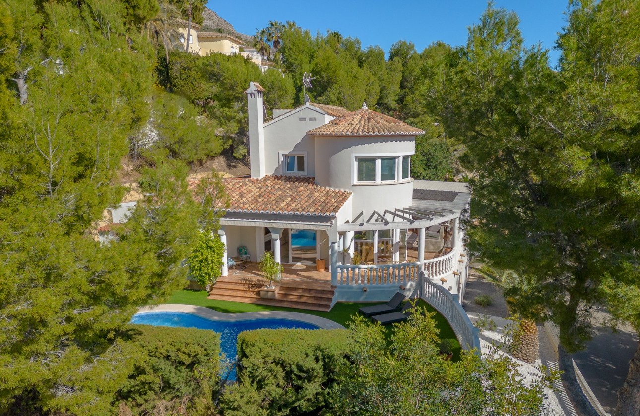 Resale - Villa - Altea