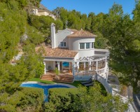 Resale - Villa - Altea