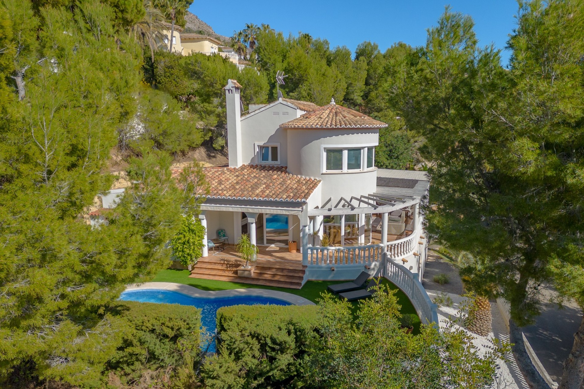Resale - Villa - Altea