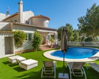 Resale - Villa - Altea
