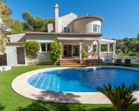 Resale - Villa - Altea