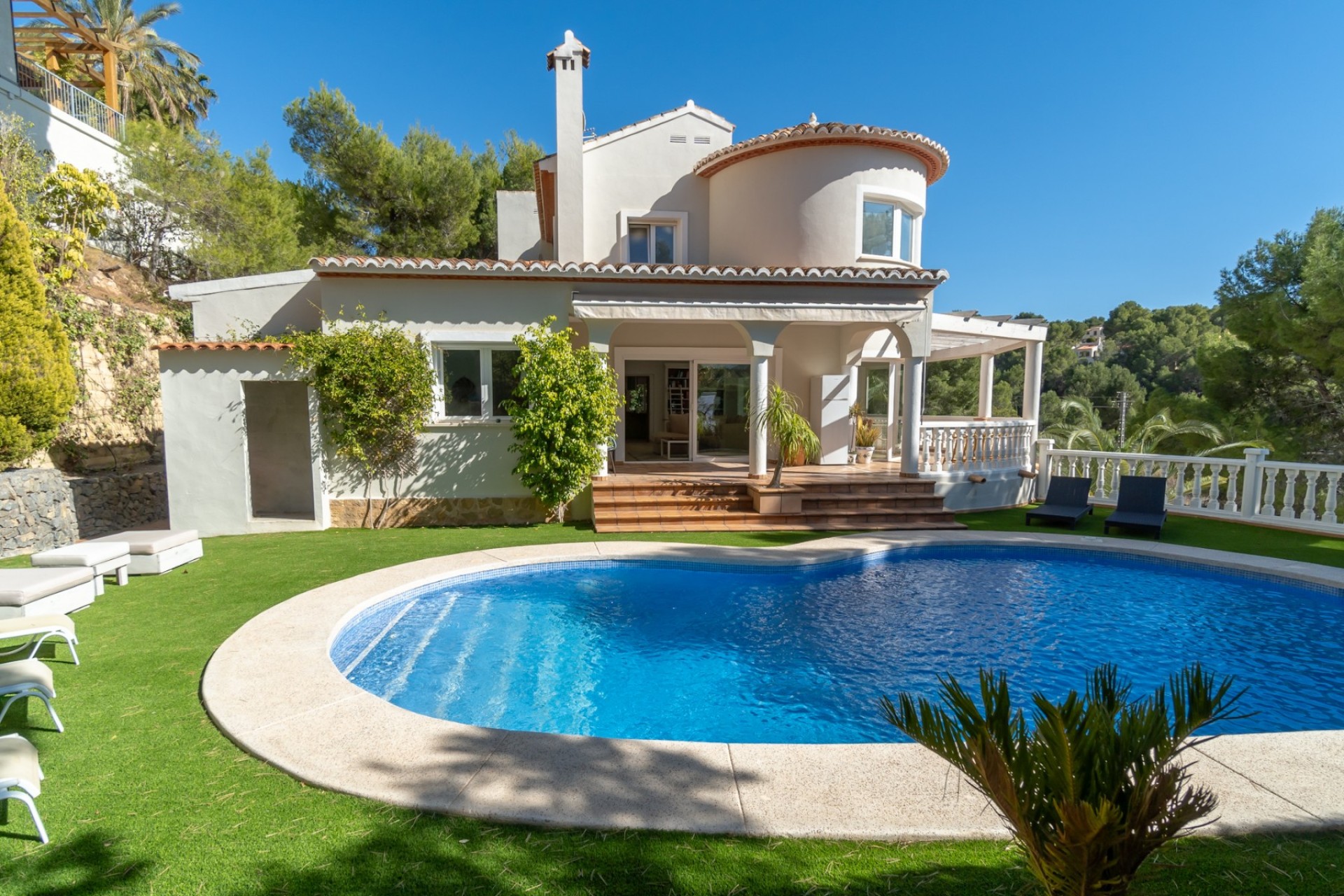 Resale - Villa - Altea