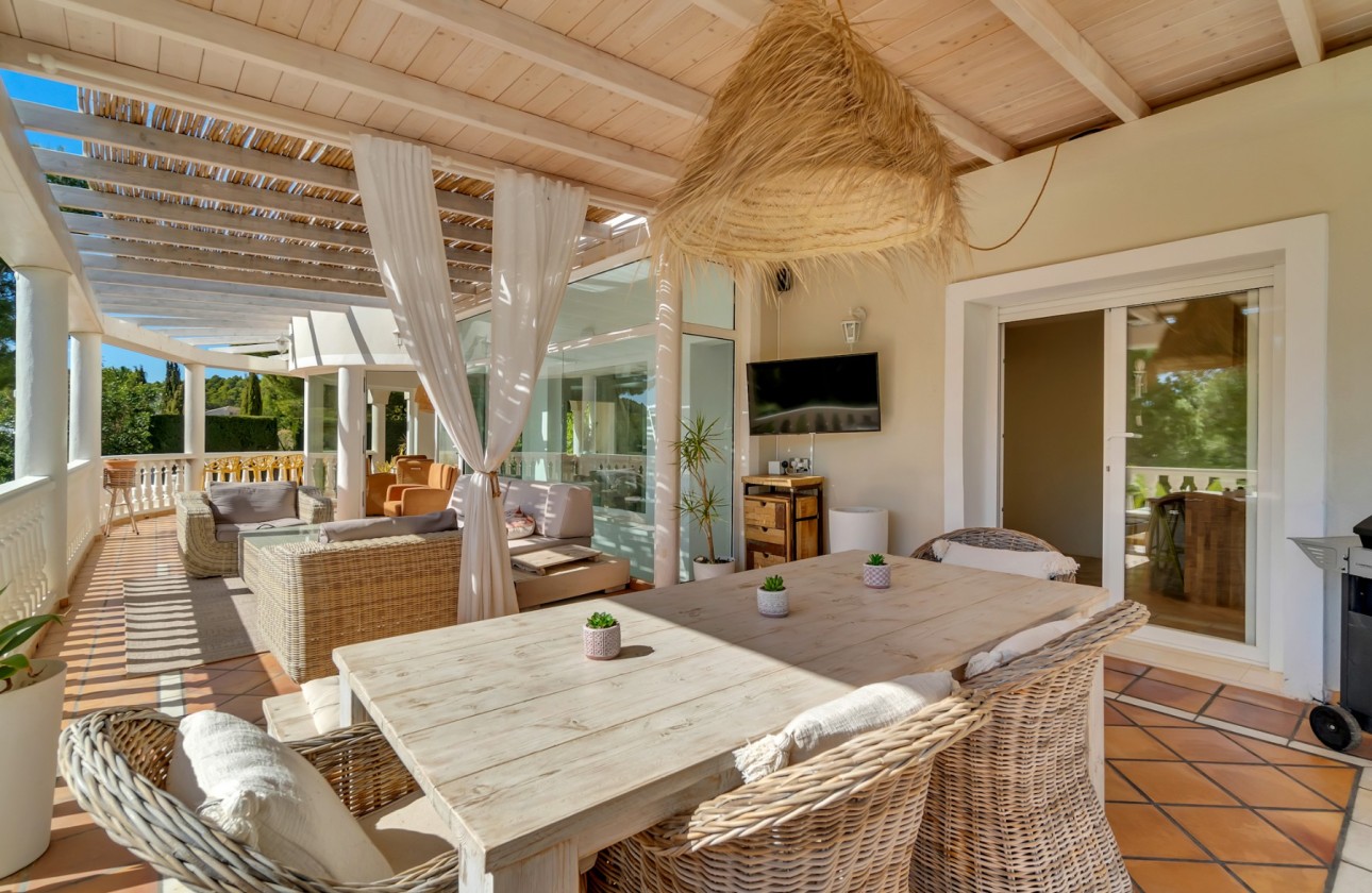 Resale - Villa - Altea