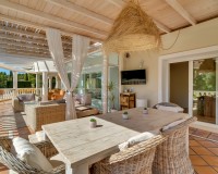 Resale - Villa - Altea