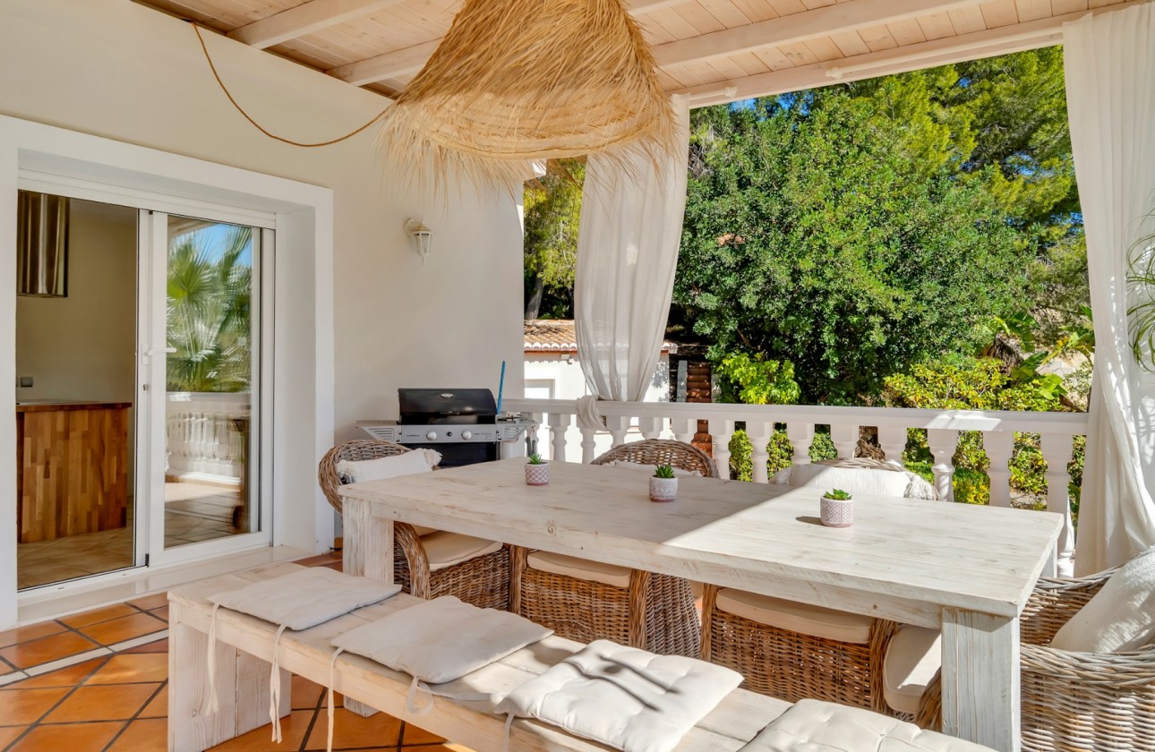 Resale - Villa - Altea