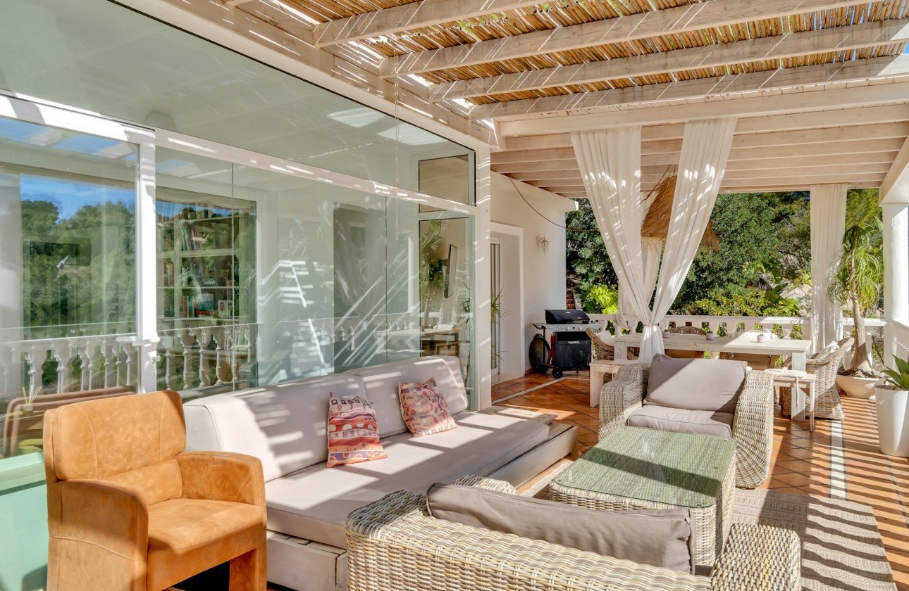 Resale - Villa - Altea