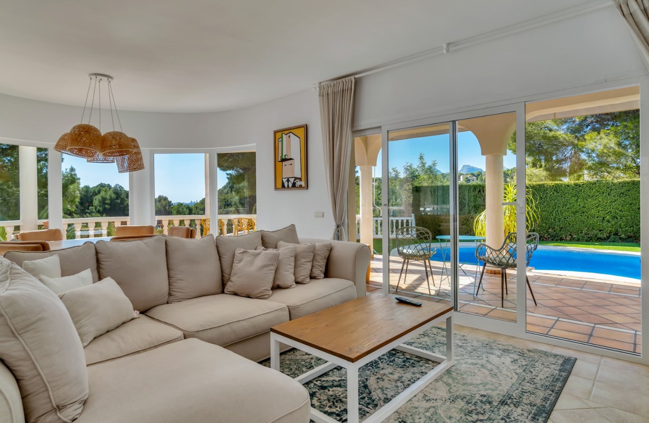 Resale - Villa - Altea