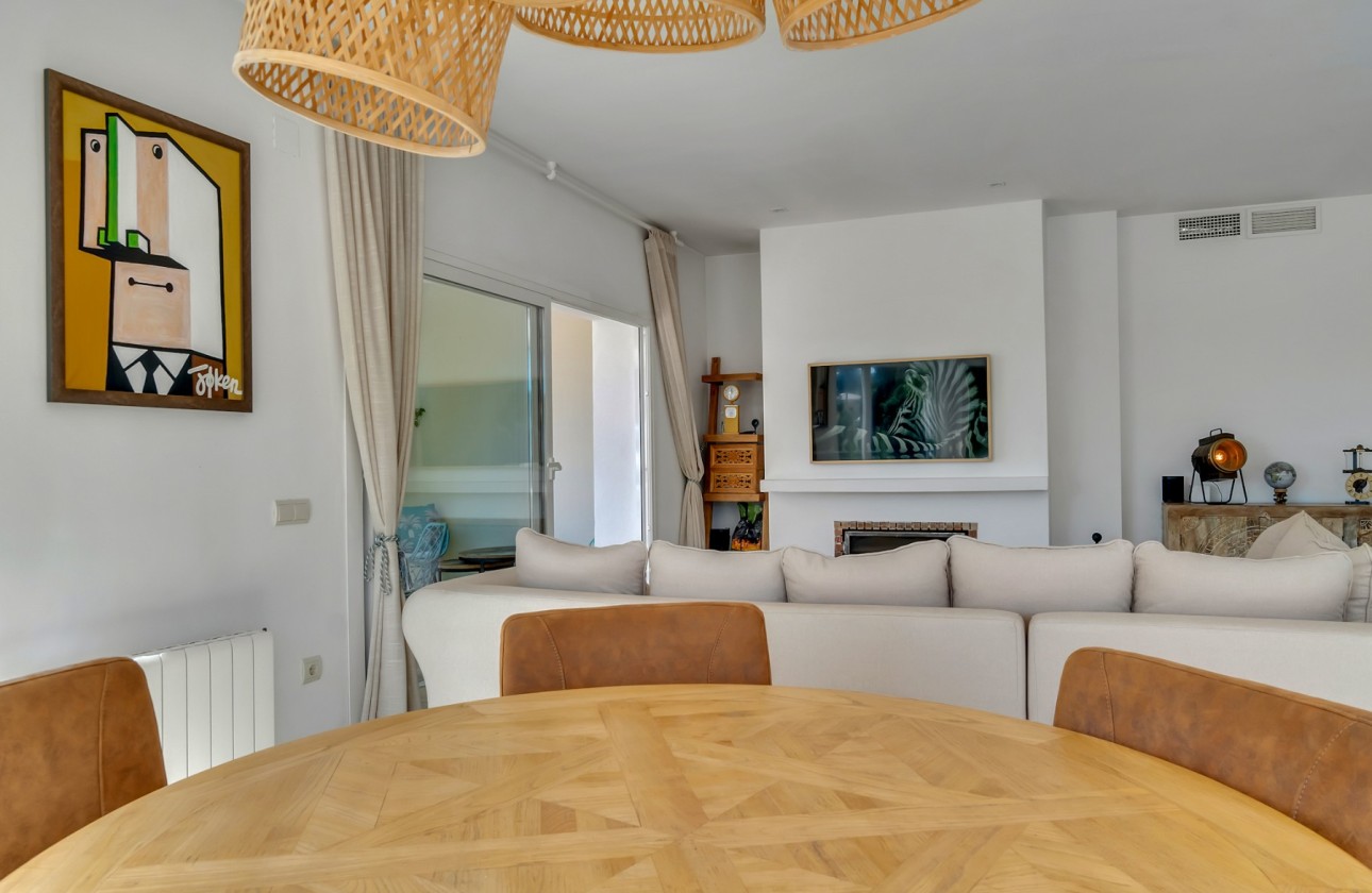 Resale - Villa - Altea