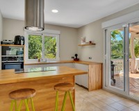 Resale - Villa - Altea