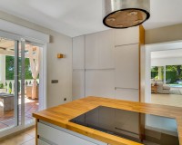 Resale - Villa - Altea