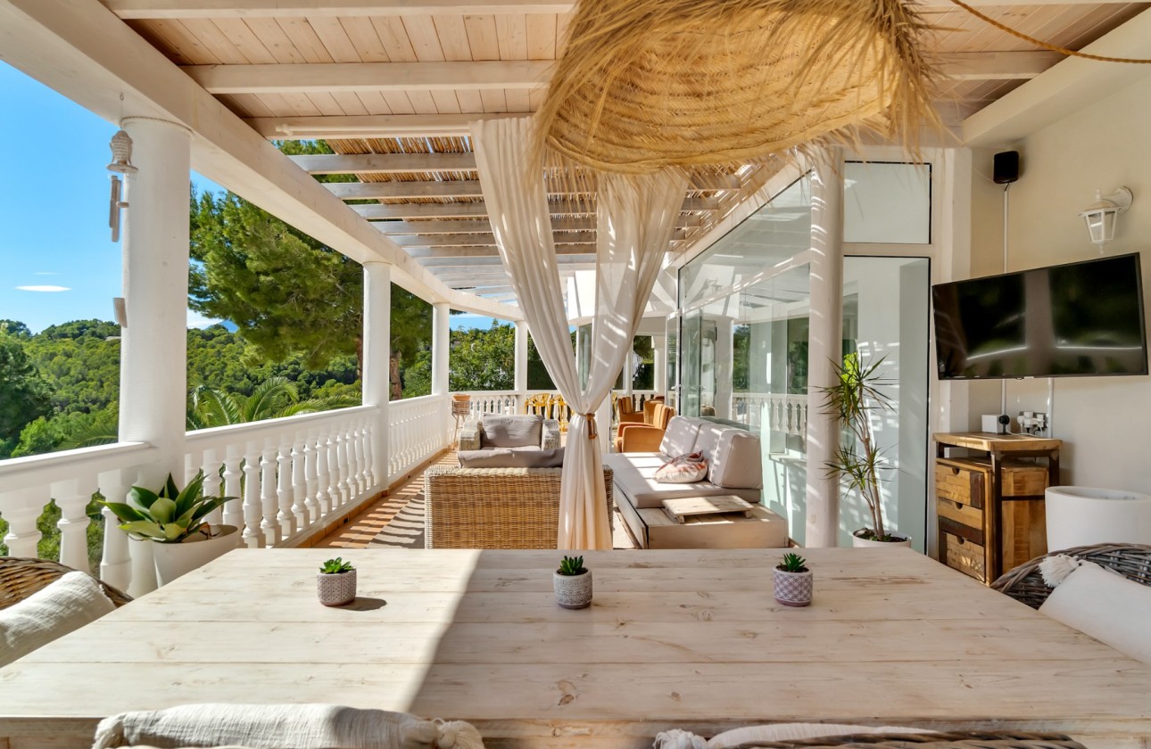 Resale - Villa - Altea