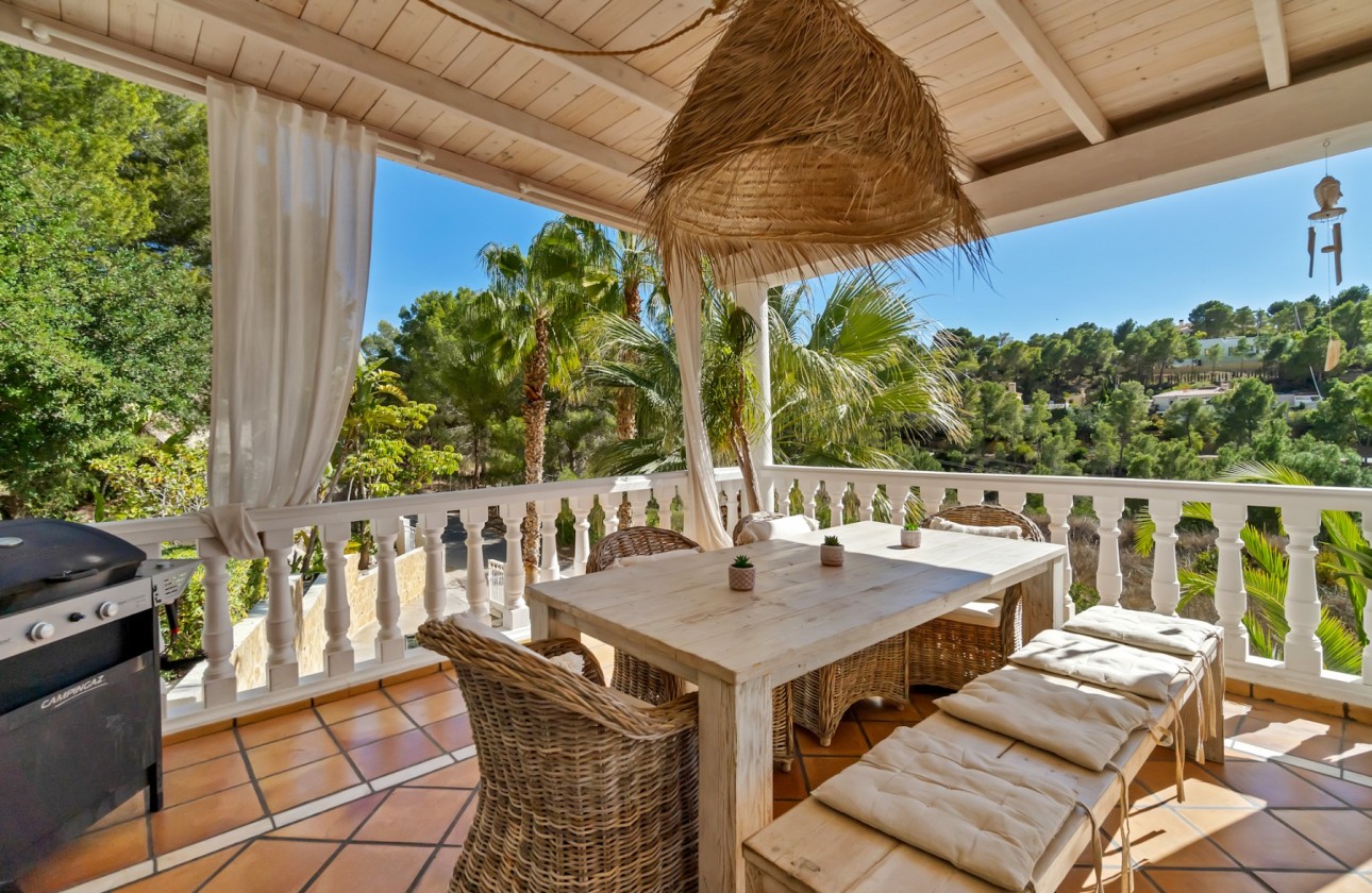 Resale - Villa - Altea