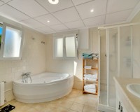 Resale - Villa - Altea