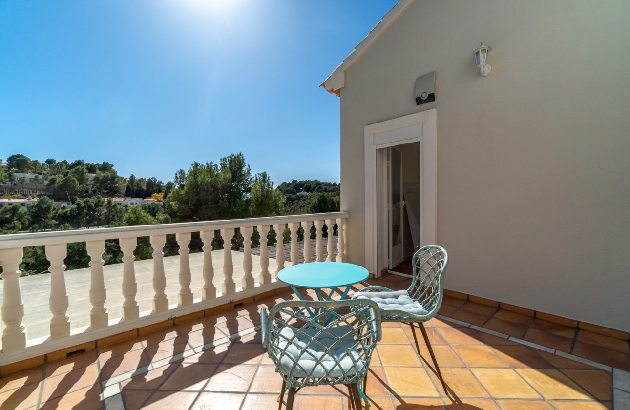 Resale - Villa - Altea