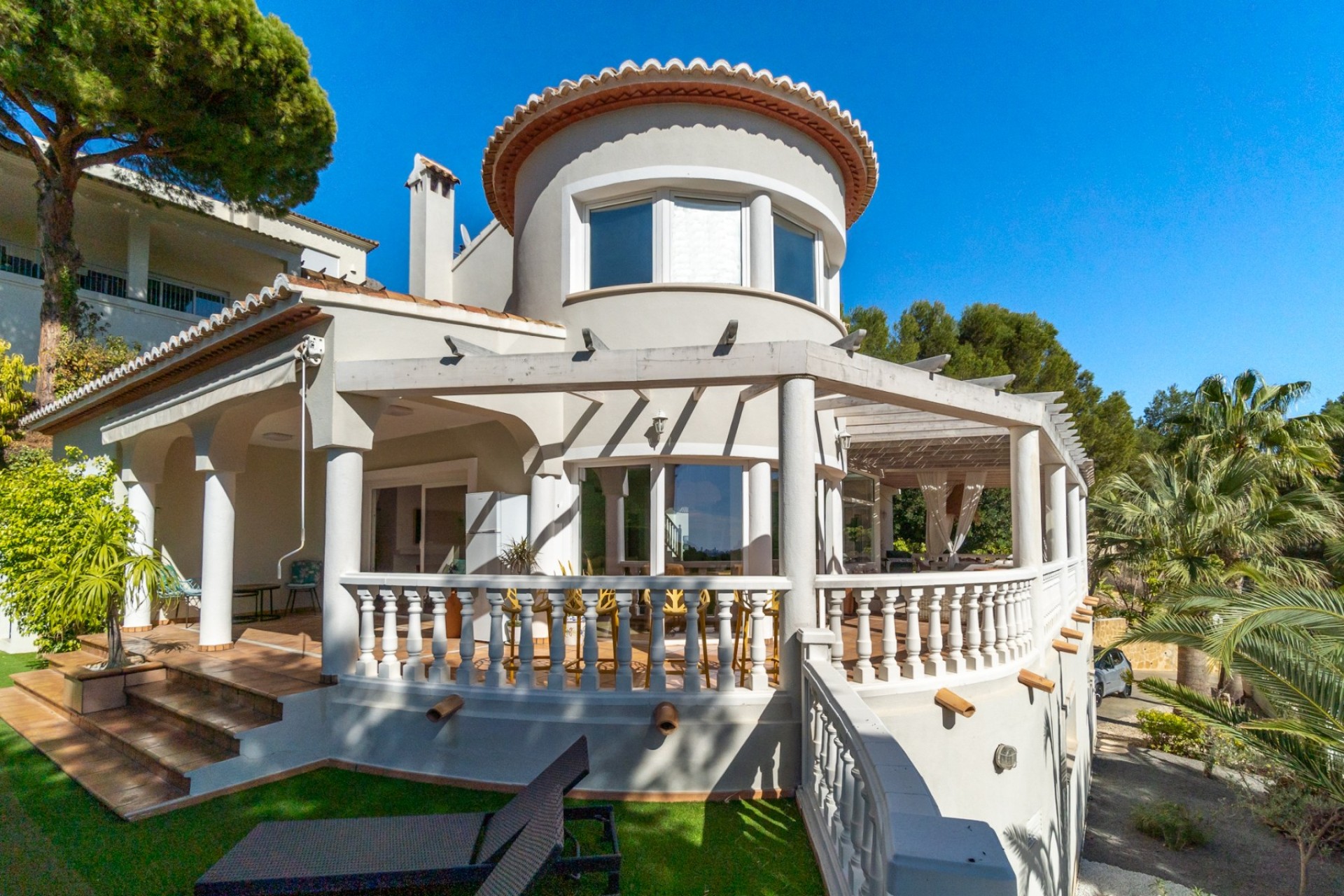 Resale - Villa - Altea