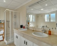 Resale - Villa - Altea