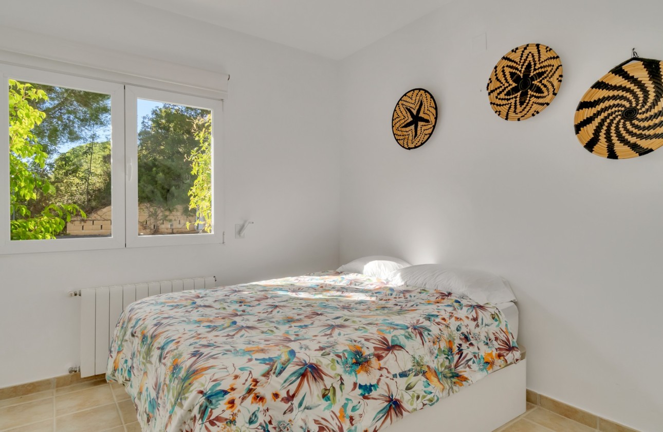 Resale - Villa - Altea