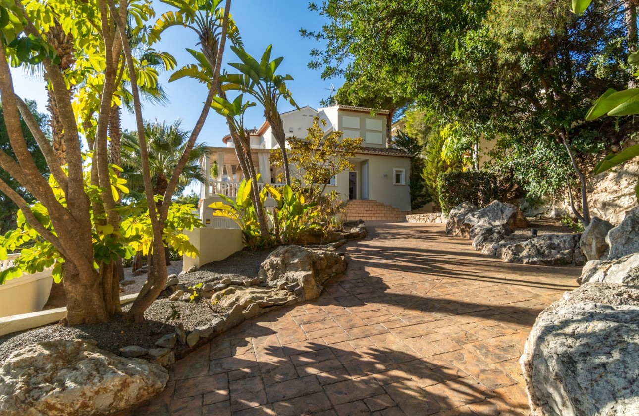 Resale - Villa - Altea