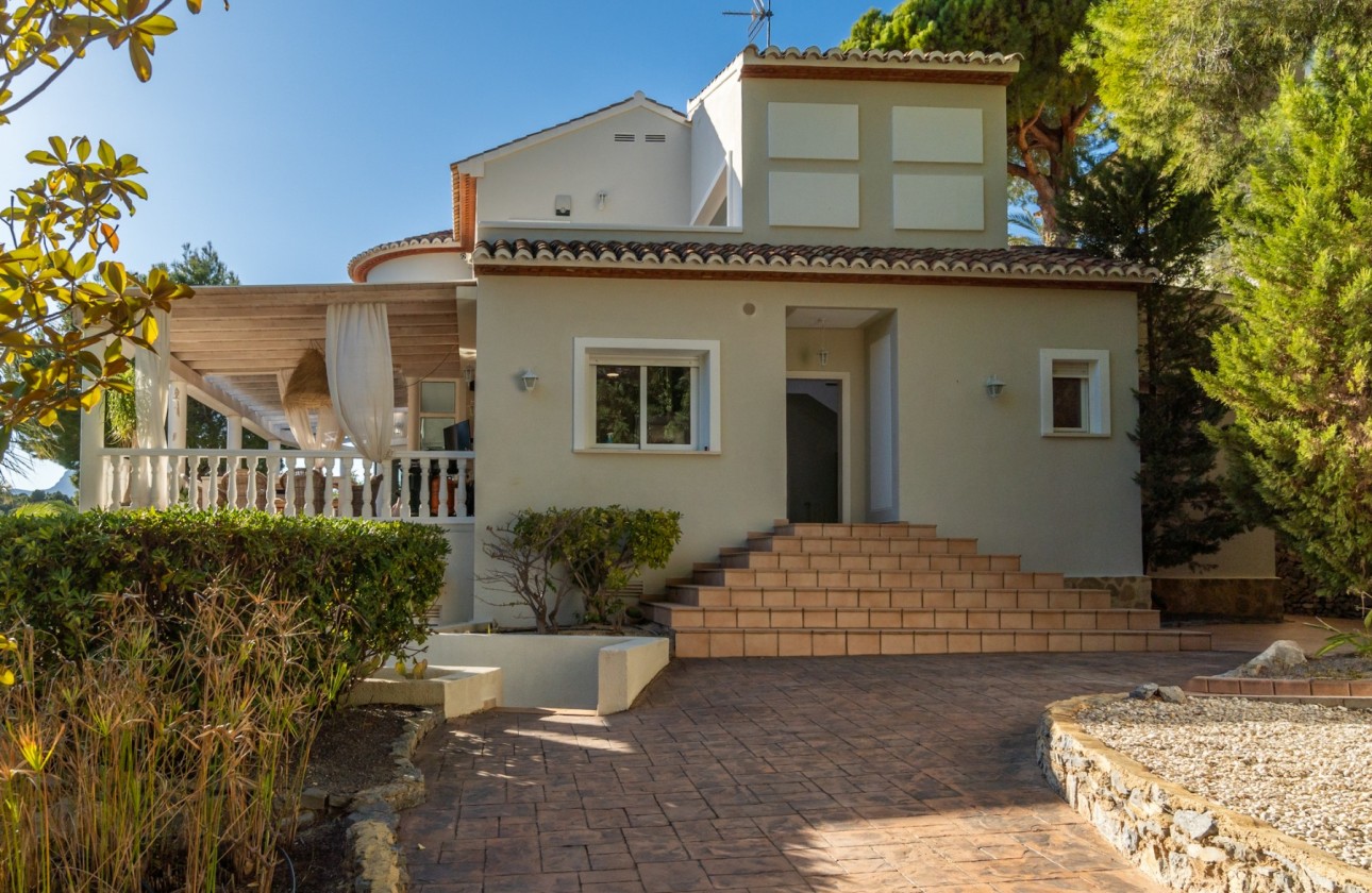 Resale - Villa - Altea
