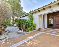Resale - Villa - Altea