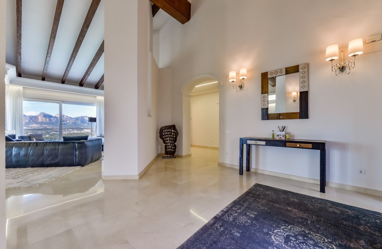 Resale - Villa - Altea