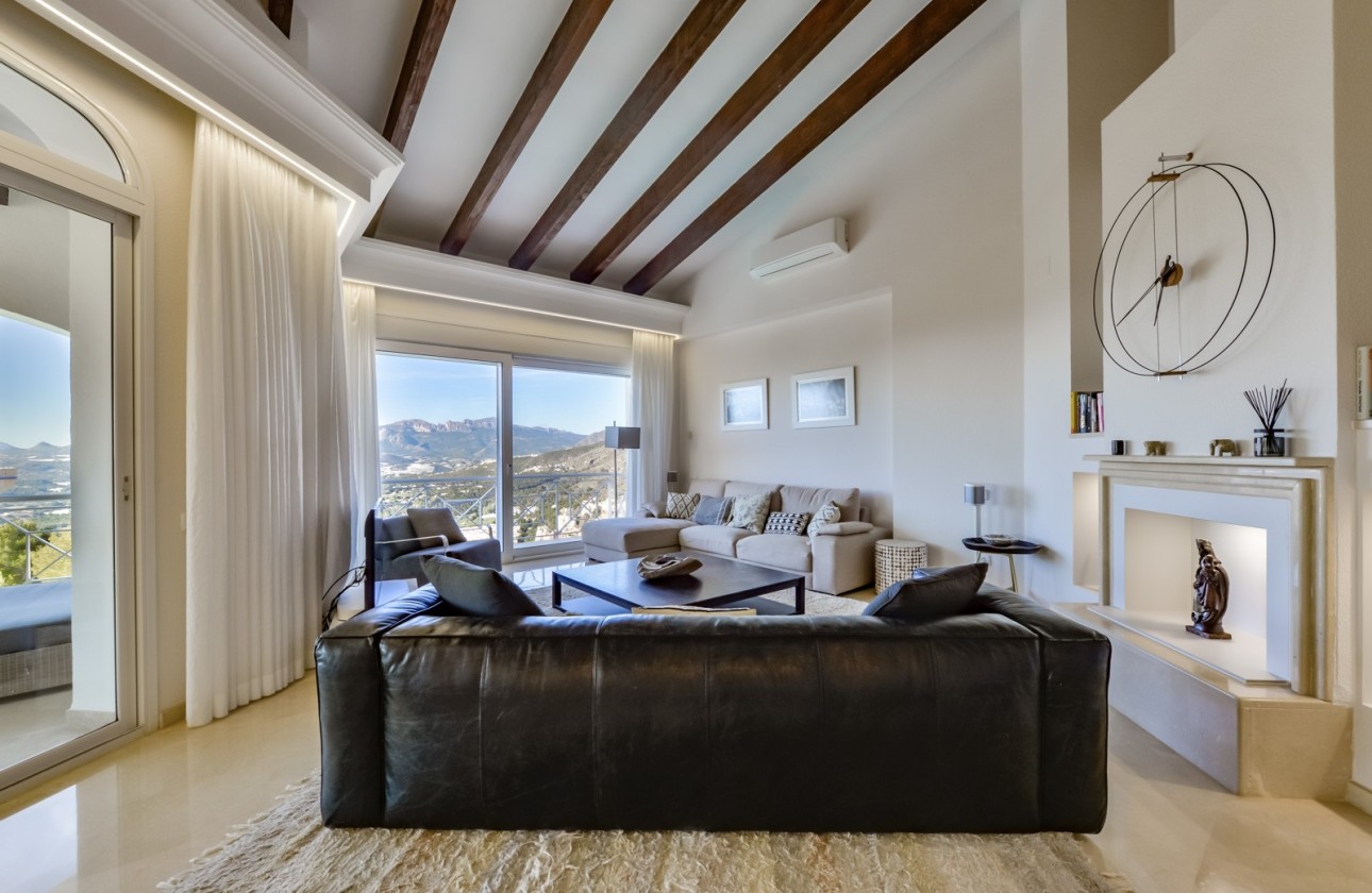 Resale - Villa - Altea