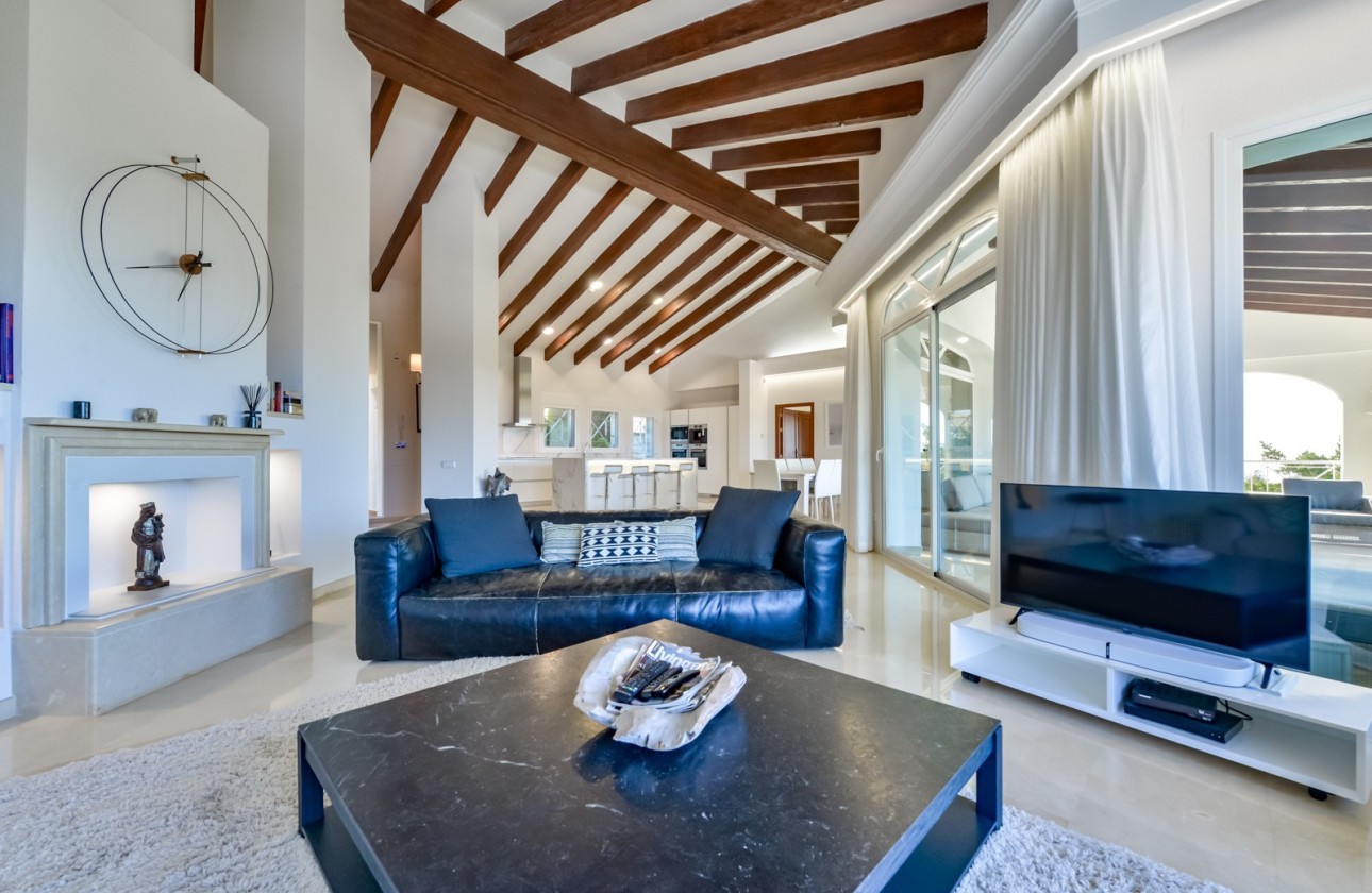 Resale - Villa - Altea