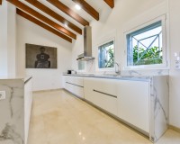 Resale - Villa - Altea