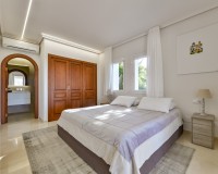 Resale - Villa - Altea