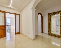 Resale - Villa - Altea