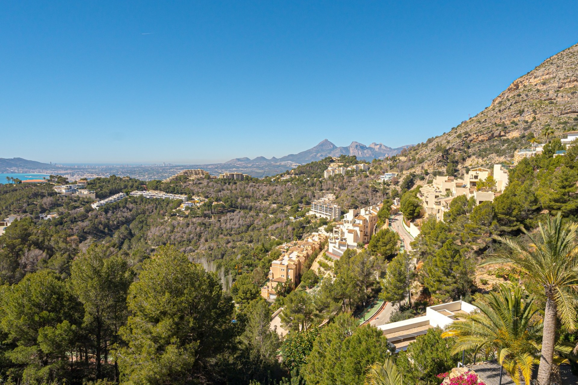 Resale - Villa - Altea