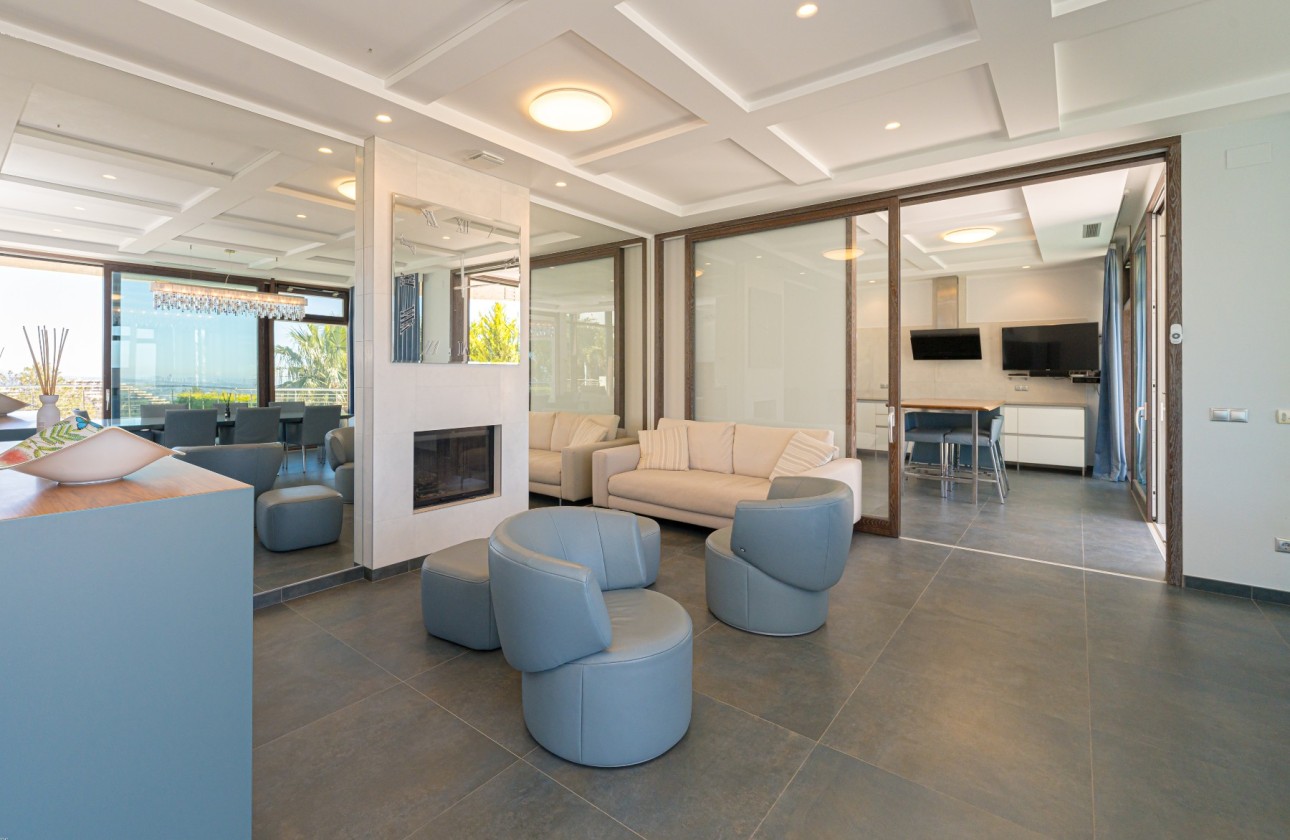 Resale - Villa - Altea