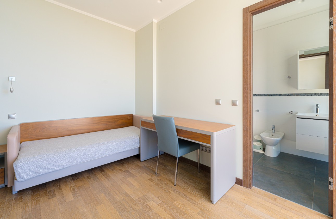 Resale - Villa - Altea