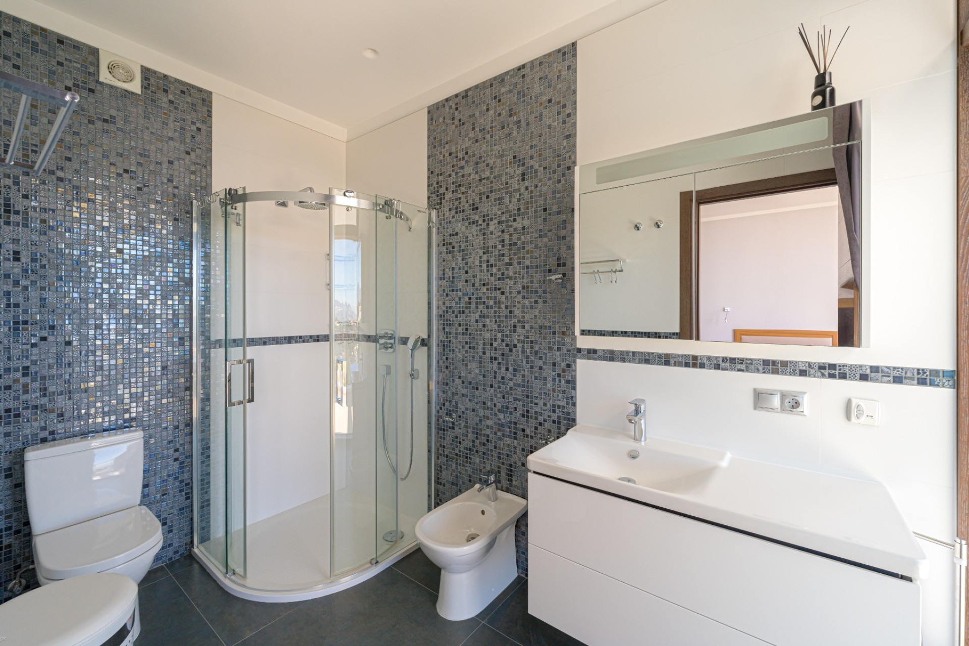 Resale - Villa - Altea