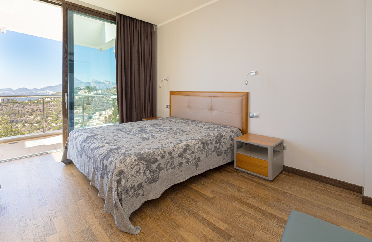 Resale - Villa - Altea