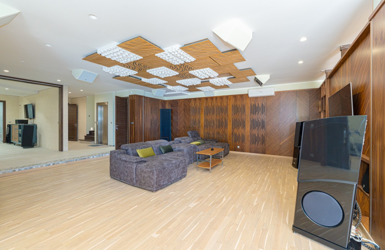 Resale - Villa - Altea