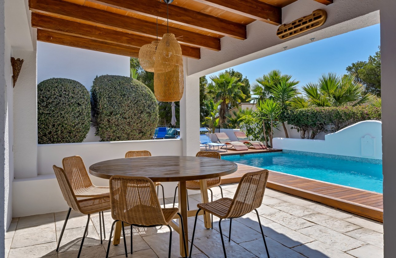 Resale - Villa - Altea