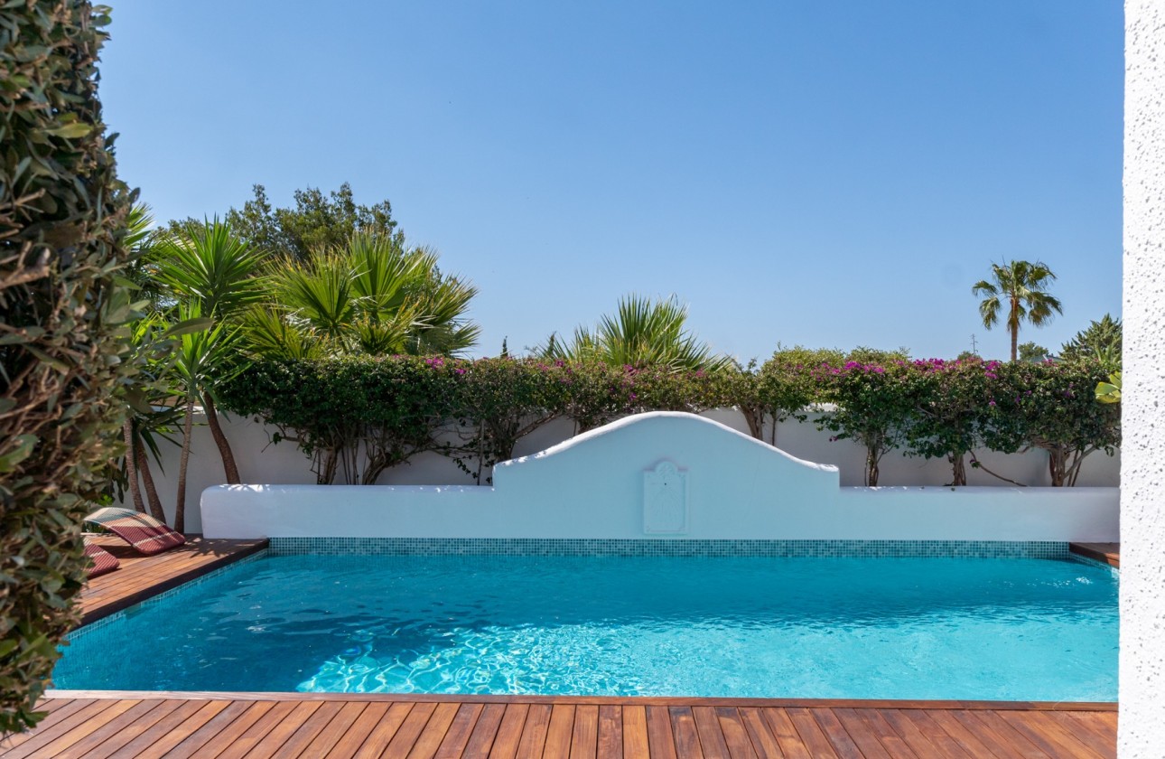 Resale - Villa - Altea