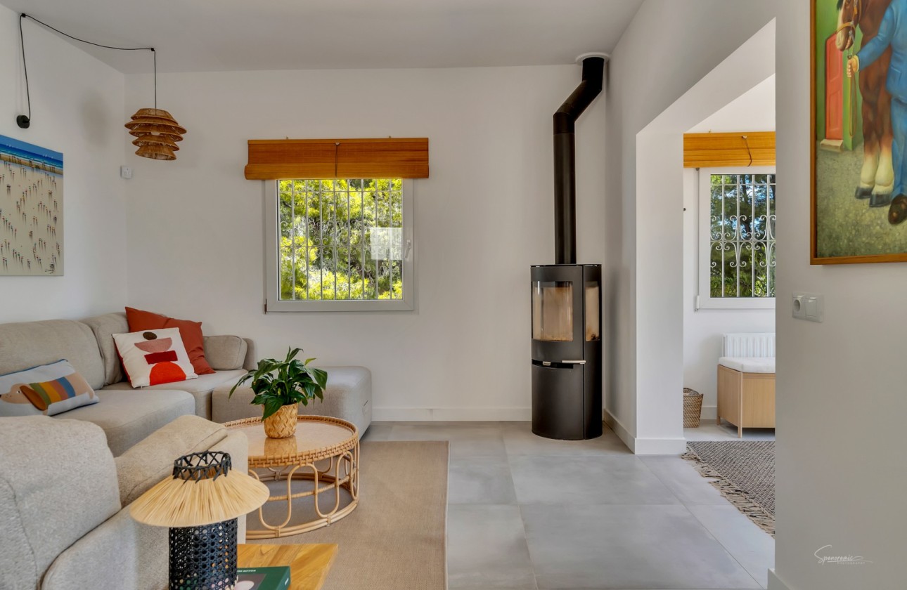 Resale - Villa - Altea