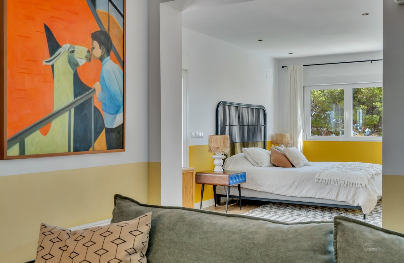 Resale - Villa - Altea