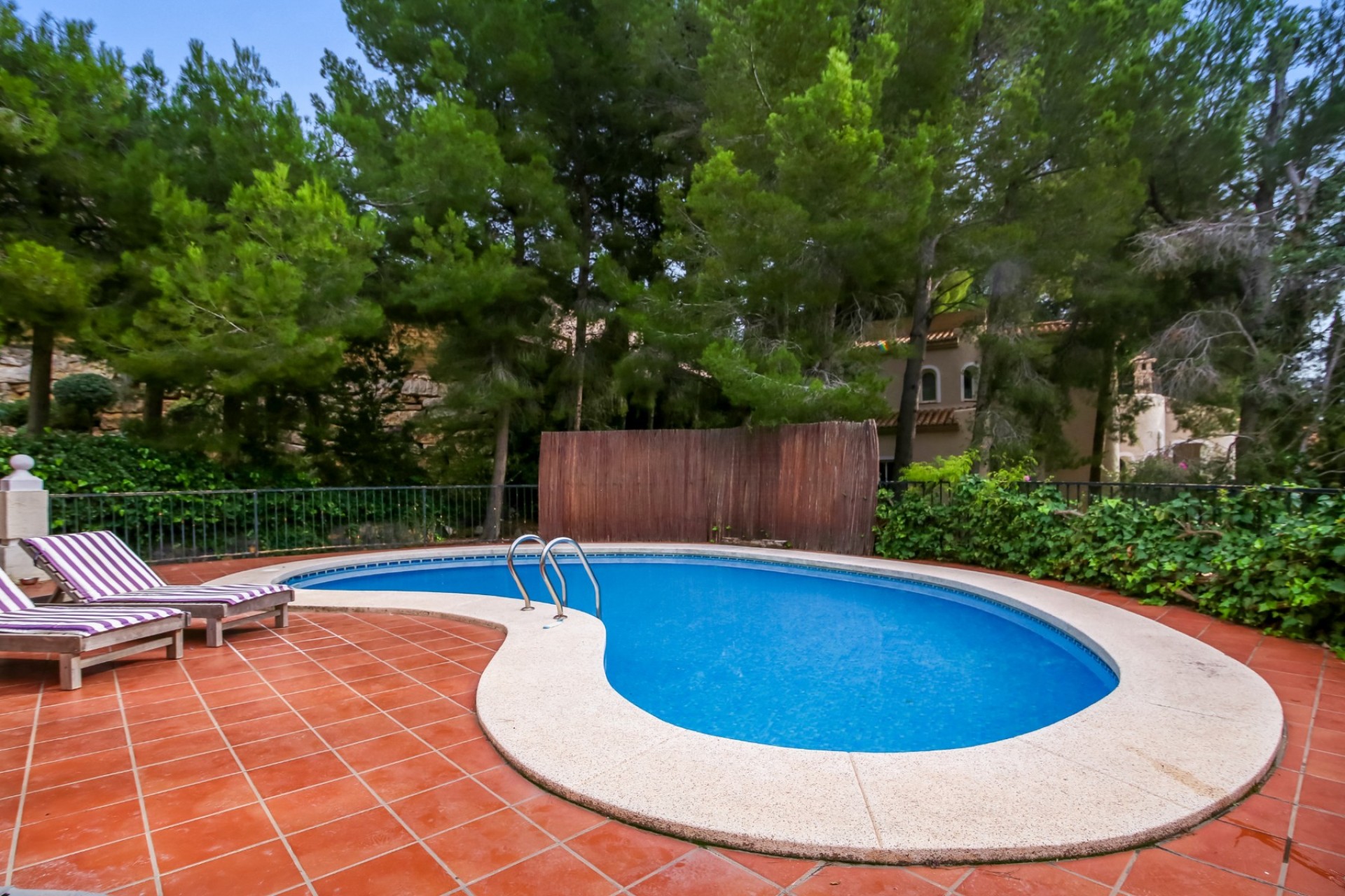 Resale - Villa - Altea