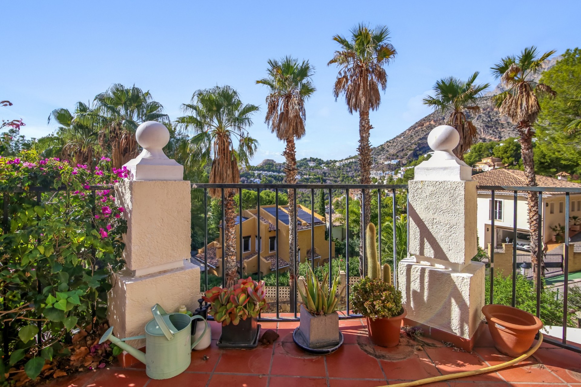 Resale - Villa - Altea