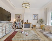 Resale - Villa - Altea