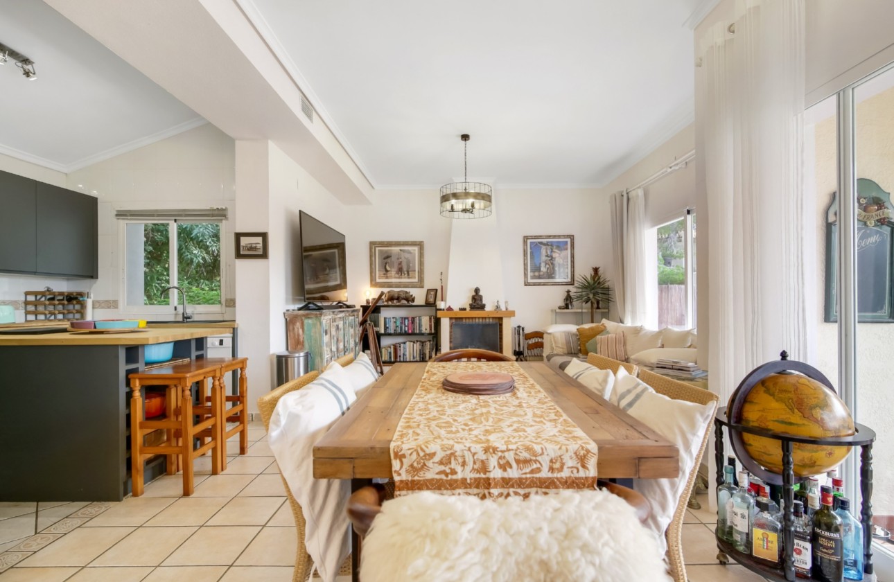 Resale - Villa - Altea