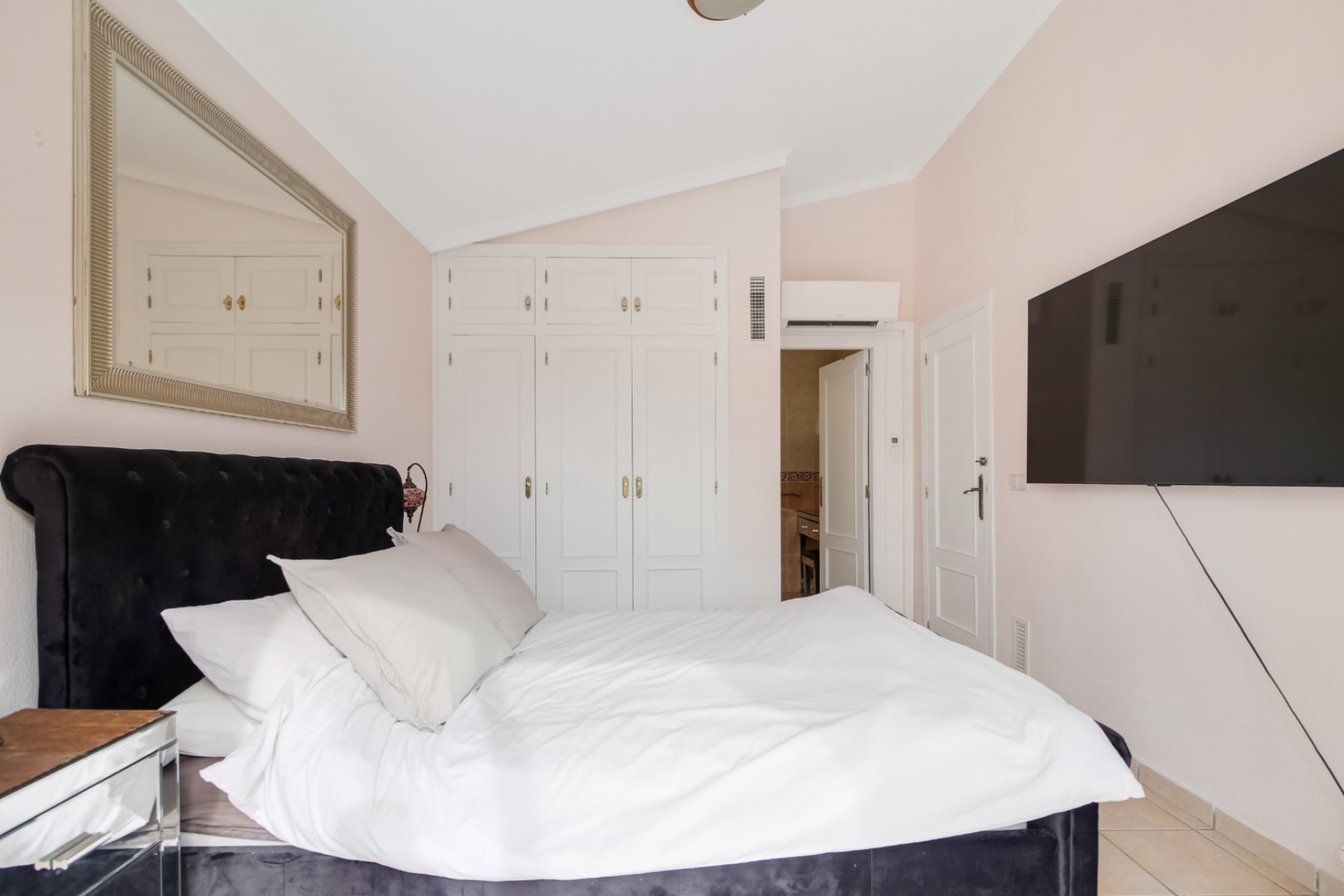 Resale - Villa - Altea