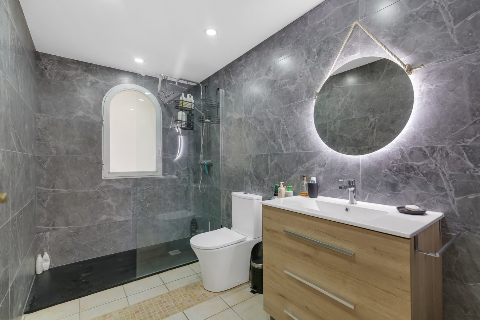 Resale - Villa - Altea